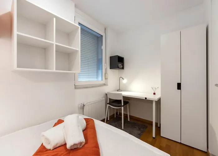 Attractive Njegoseva With A Balcony לובליאנה